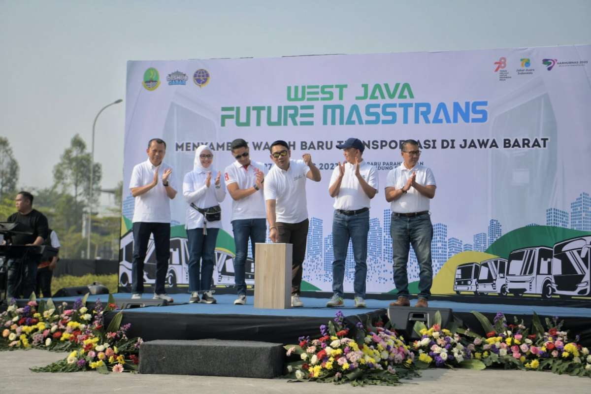 Ridwan Kamil Resmikan BRT Berbasis Listrik Untuk Kawasan Bandung Raya ...