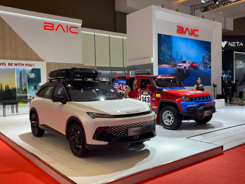 Baic Indonesia kembali menghadirkan inovasi terbaru dengan meluncurkan Baic BJ40 Plus Champion Edition, yang kini tersedia dalam warna eksklusif Matte Grey.