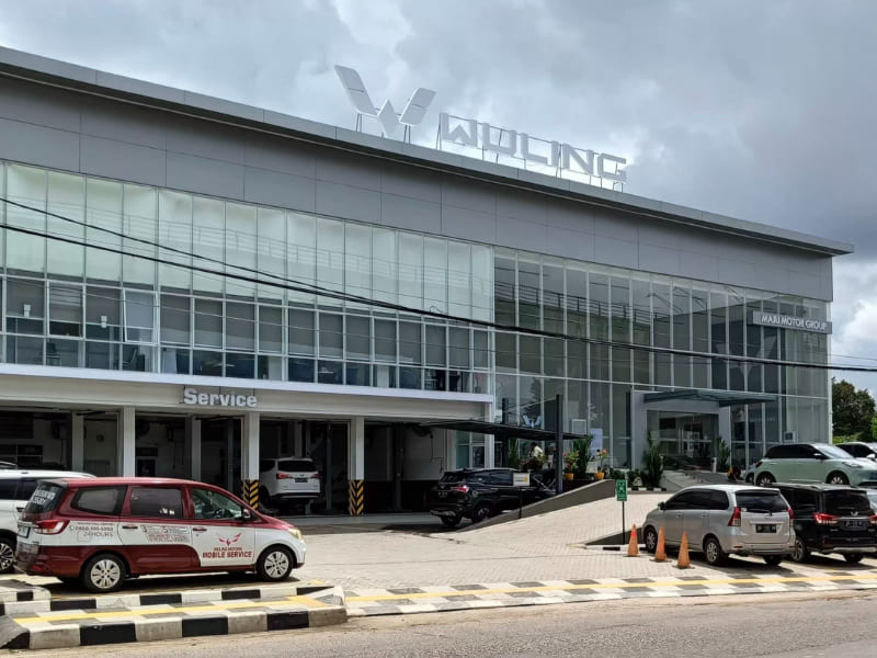 Wuling Motors bersama PT Maju Global Motor meresmikan diler baru Wuling Maju Motor di Palembang, Sumatera Selatan.