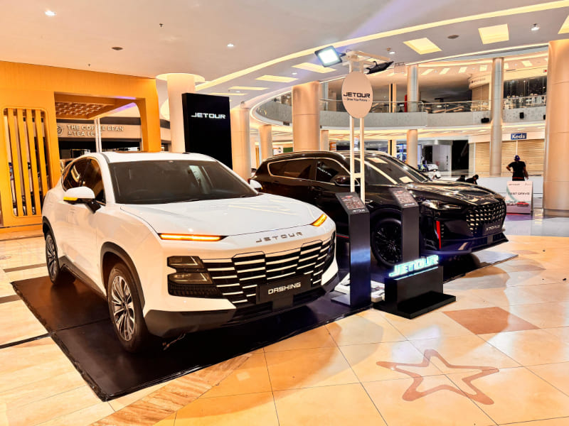 Jetour Family Travel Series di Trans Studio Mall Makassar.