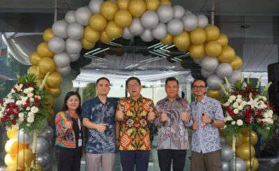 Showroom Mobil Listrik Polytron