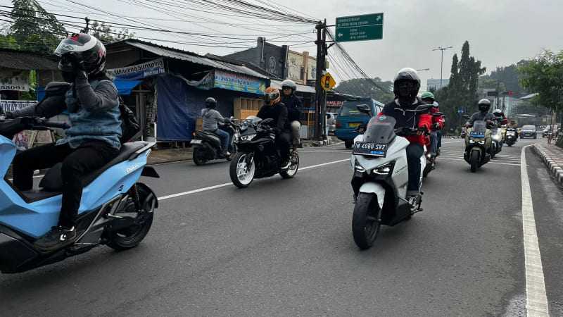 Motor Listrik Touring