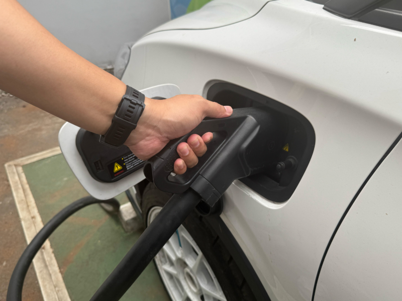 Charger Gun Tersangkut 