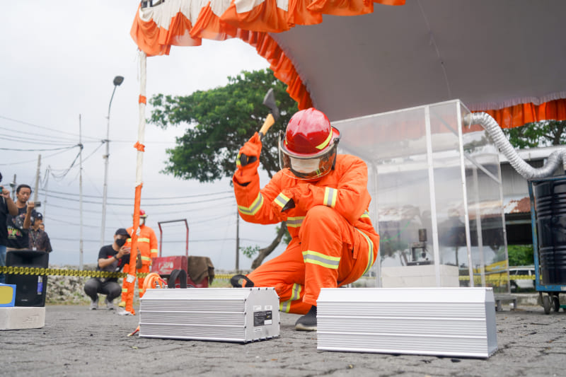 Baterai Polytron Fox