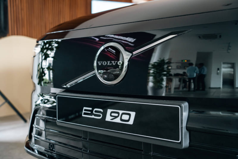Volvo ES90
