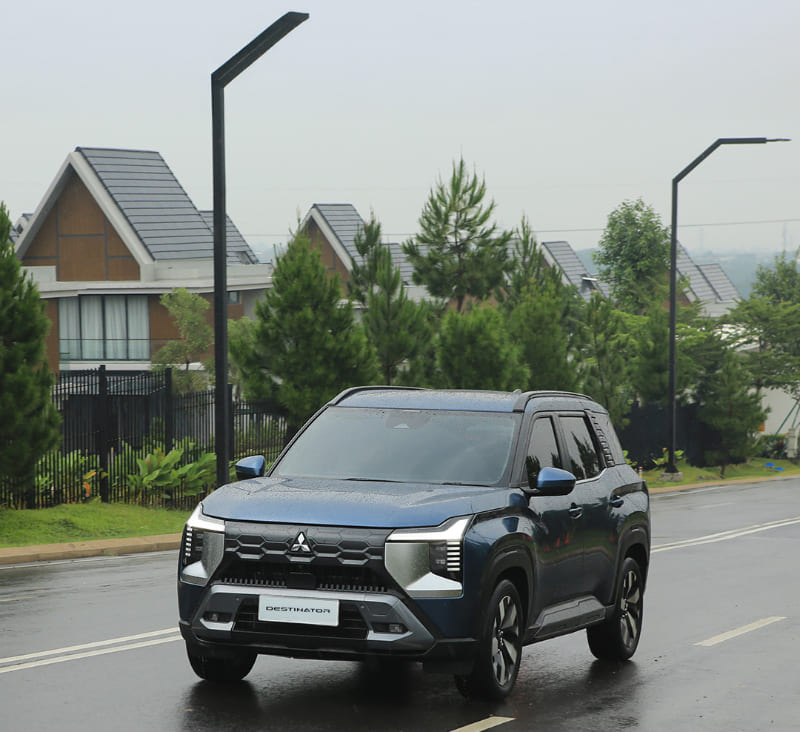 Mitsubishi Destinator