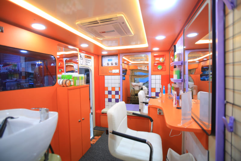 Isuzu TRAGA Putri Salon Studio
