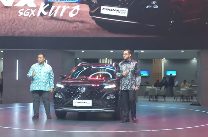 Suzuki Fronx SGX Hybrid Kuro