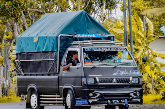 Mitsubishi Colt L300